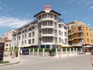 Lina Sunny Residence - Pænt møbleret 2 værelses feriebolig - Centralt beliggende i Sunny Beach