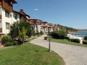 Garden of Eden - Studiolejlighed - beliggende i et meget populært resort - Unik beliggenhed - I første række til standen