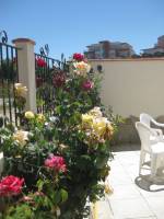 Ravda - Pænt møbleret lejlighed - med udekøkken på terrassen - udsigt til Sortehavet