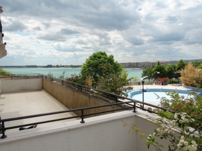 Marina Cape i Aheloy - 3 værelses feriebolig - Havudsigt - Stor terrasse - Rummelig stue - NYMALET